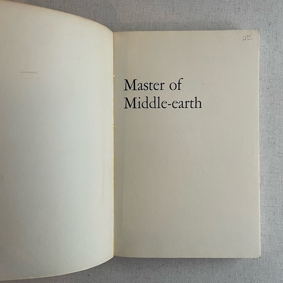 Tolkien Master of Middle Earth 1972 Vintage Fiction of J R R Tolkien Paperback - Picture 3 of 8
